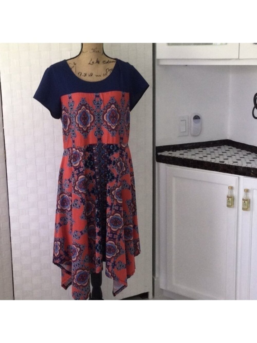 Woman’s Dress by NY Collection size L multicolor washable pretty design.#546